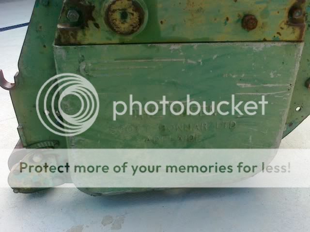 [Linked Image from i680.photobucket.com]