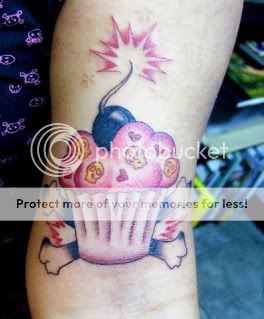 http://i680.photobucket.com/albums/vv169/psychoxkid/cupcake_tattoo_by_mysmileisweak.jpg http://i680.photobucket.com/albums/vv169/psychoxkid/cupcake_tattoo_by_mysmileisweak.jpg
